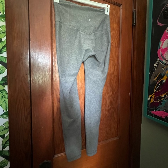 Old Navy Powersoft Extra High Rise Leggings Gray Medium - Picture 2 of 4